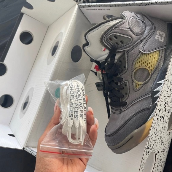 Jordan 5 Retro Off-White (Black) - Picture 1 of 6